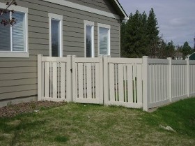 Vinyl Fence Image