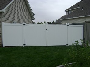 Vinyl Fence Image