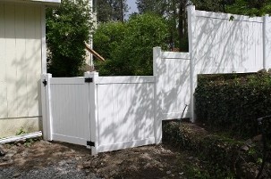 Vinyl Fence Image